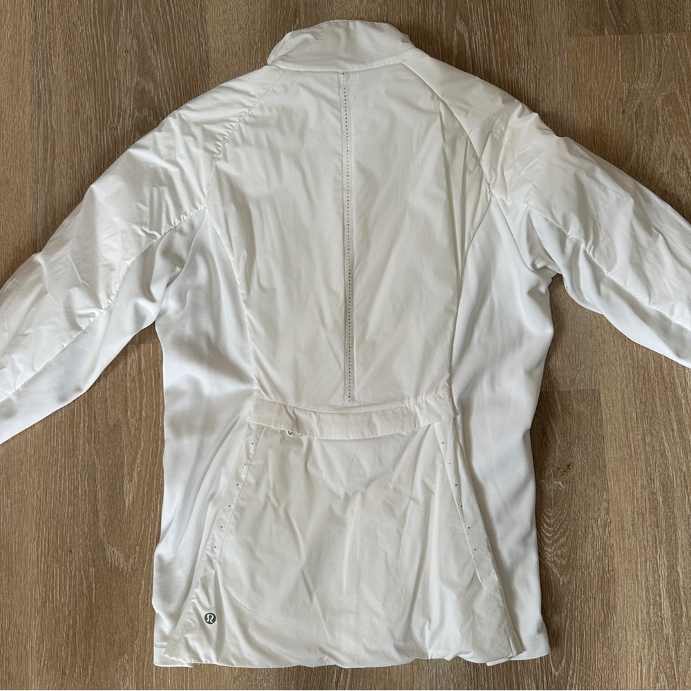 Lululemon White Run For Cold Jacket - Picture 13 of 16
